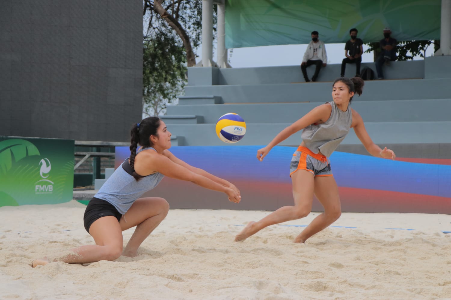 México en semifinales de la Copa Continental de Voleibol de Playa