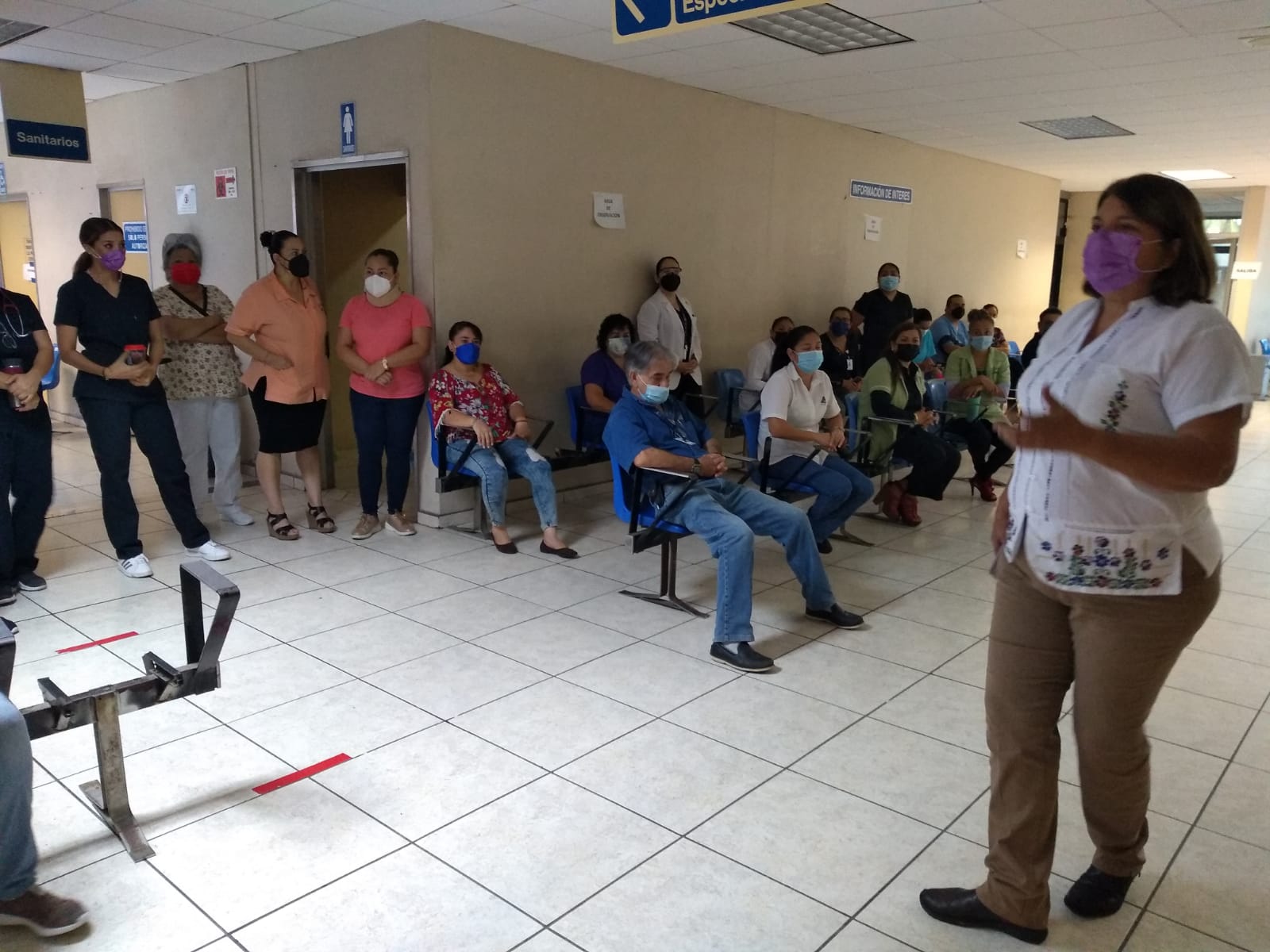 Sindicato de Salud en Colima inicia con paro de “Brazos Caídos” exigiendo el pago de su fondo de ahorro