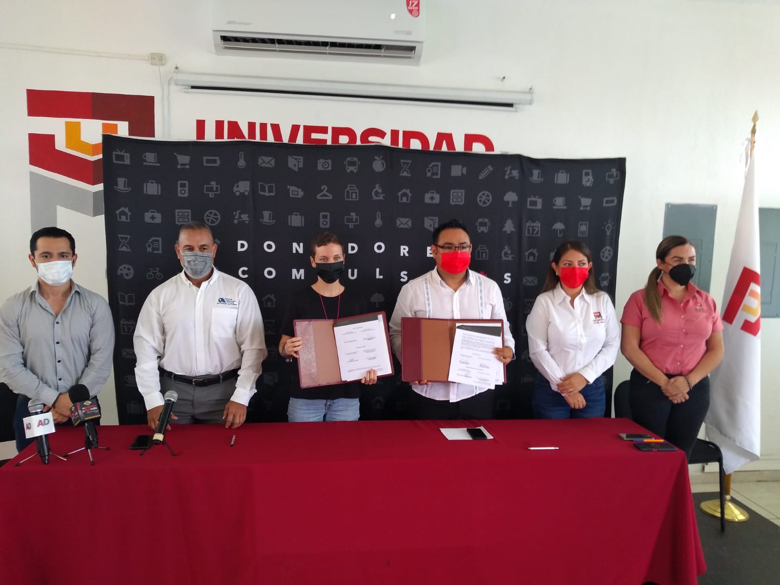 Universidad José Martí se suma a Donadores Compulsivos en la cultura de la donación altruista de sangre