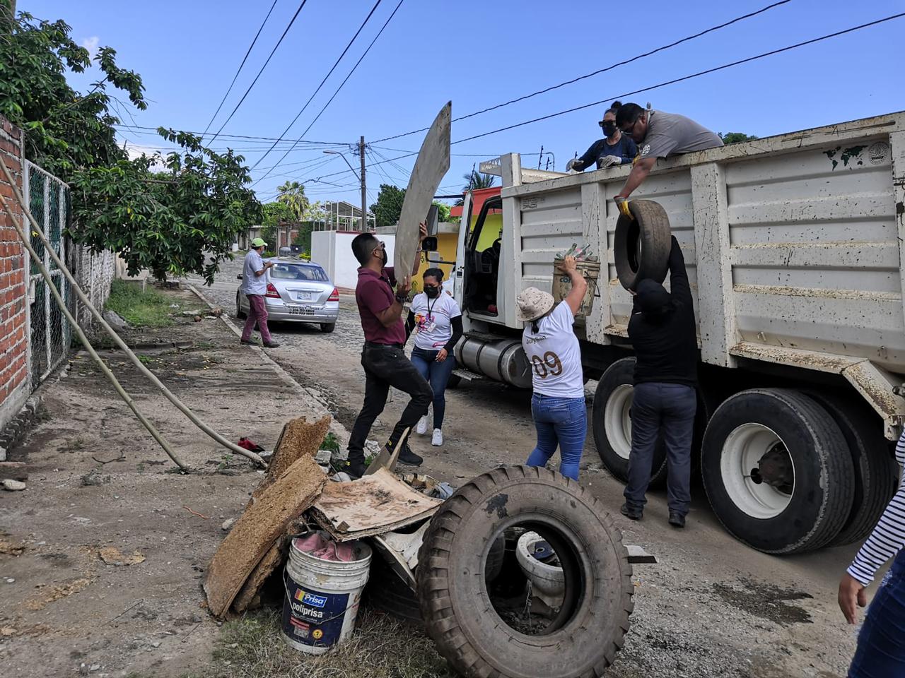 Refuerza Ayuntamiento de Manzanillo acciones preventivas de salud en establecimientos comerciales y centros laborales