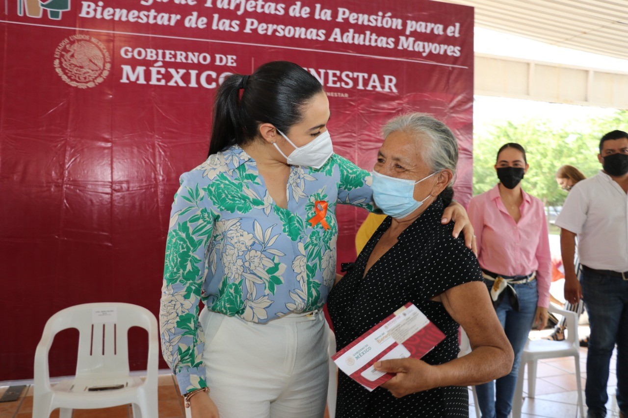 Nuestro compromiso es tener un gobierno transparente: Indira Vizcaíno