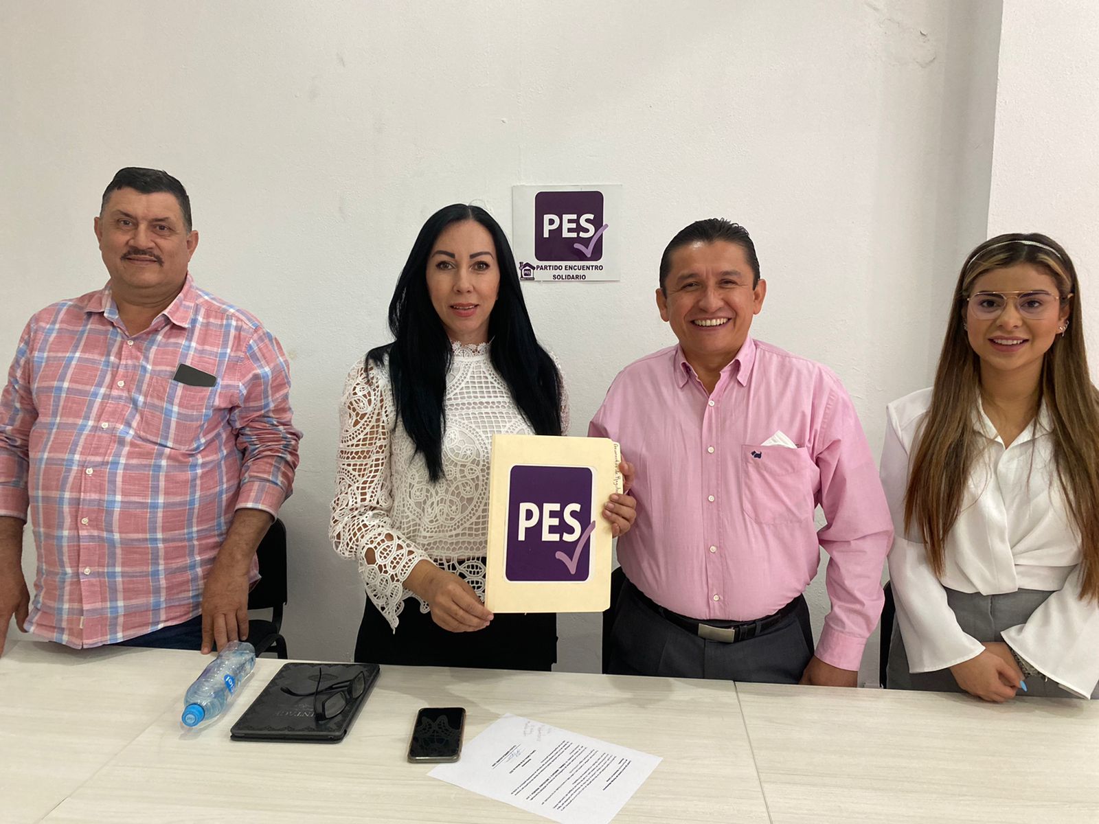 Celebra PES Colima la incorporación de Claudia Aguirre a sus filas