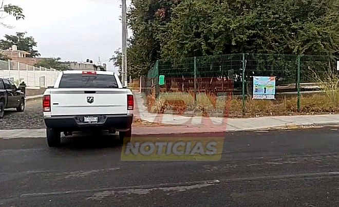 Aparece otra manta con mensaje amenazante, ahora en la colonia Pedregal, en Colima