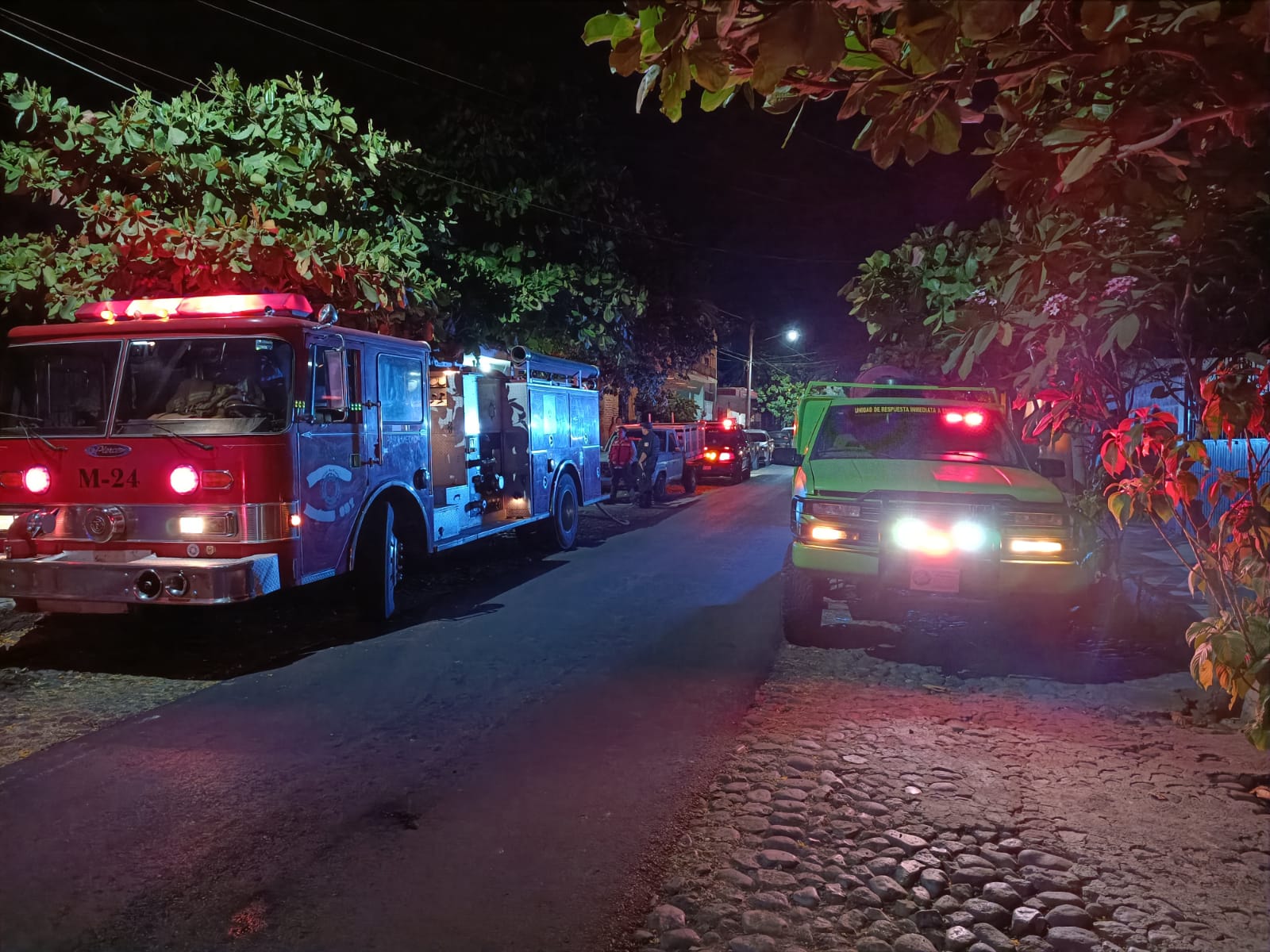 Se registra incendio en vivienda de la colonia La Gloria, en Villa de Álvarez, al parecer fue un corto circuito