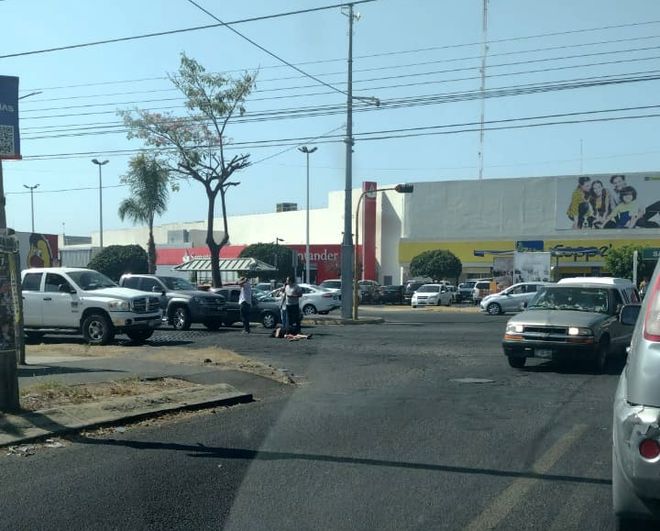 Muere adulta mayor tras ser atropellada frente a Soriana, en Villa de Álvarez