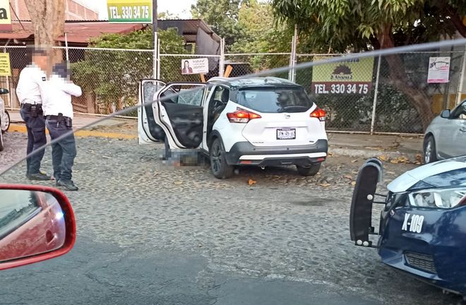 Asesinan a dos hombres y dejan uno gravemente herido en ataque armado en el boulevard Camino Real en Colima