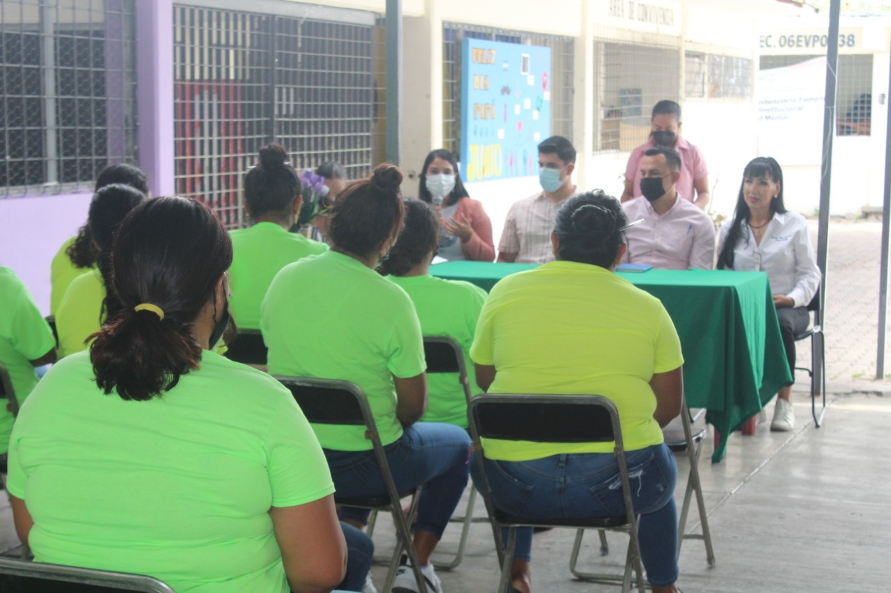 Mujeres privadas de su libertad reciben taller que favorecerá su readaptación social