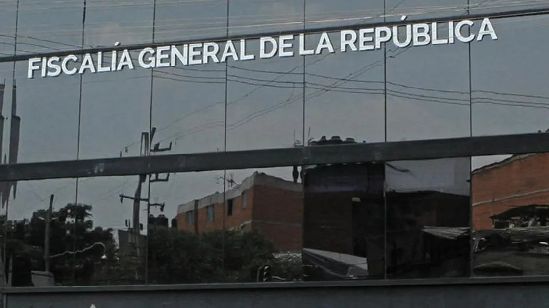 FGR obtiene sentencia de más de 23 años de prisión en contra de ocho personas detenidas con armamento y droga, en Colima