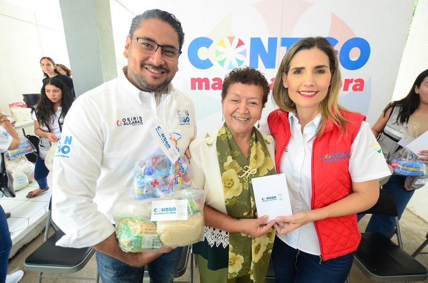 Entrega Margarita Moreno subsidios a promotoras de la salud