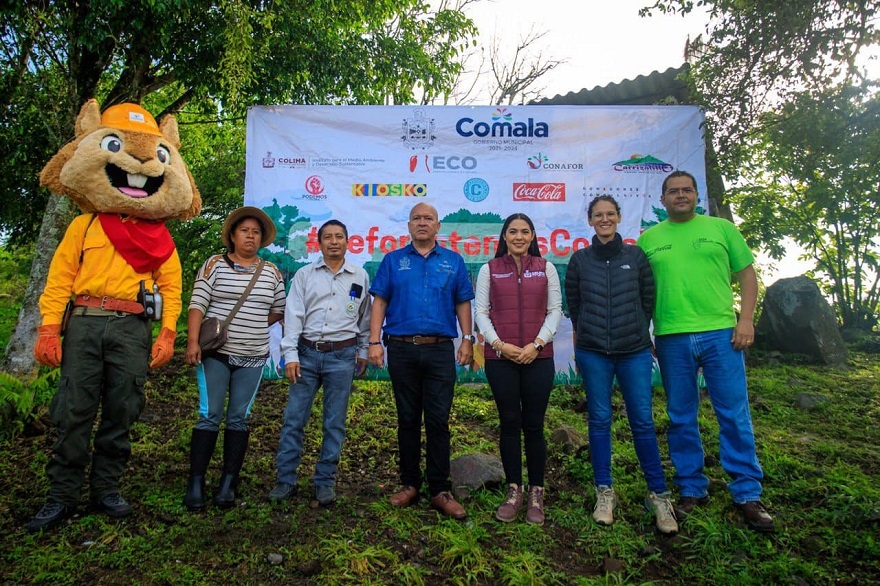 Indira Vizcaíno encabezó la reforestación en torno a la Laguna de Carrizalillos
