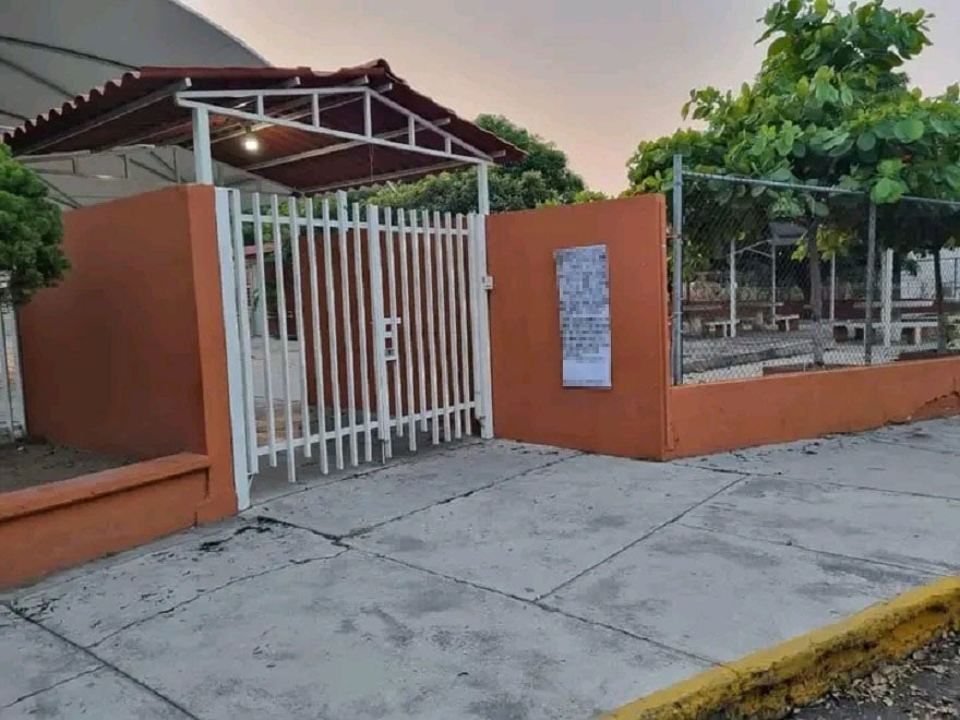 Colocan cartulina con mensaje amenazante en la escuela de la colonia Emiliano Zapata, en VdeA