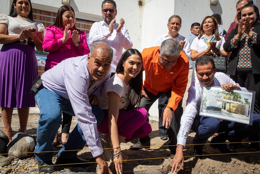 Gobernadora y Alfonso Cepeda Salas inician obra y presentan nuevo modelo de atención médica para integrantes del SNTE 39