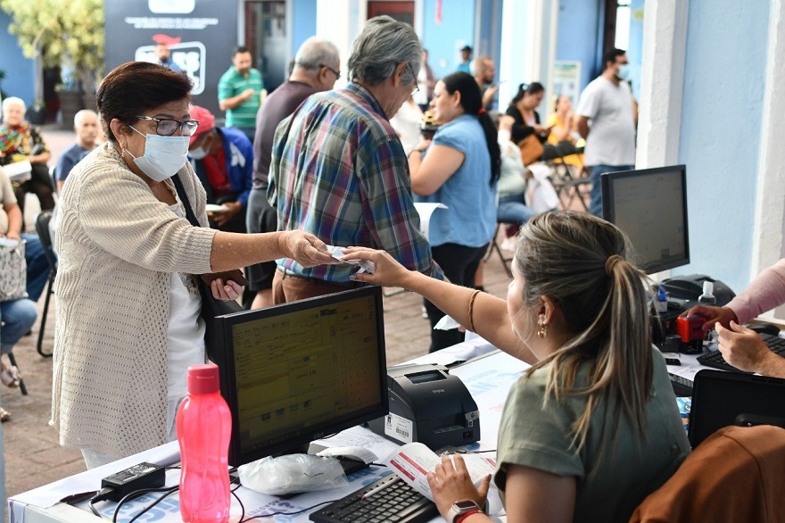 Invita Ayuntamiento de Colima a pagar el predial con descuentos