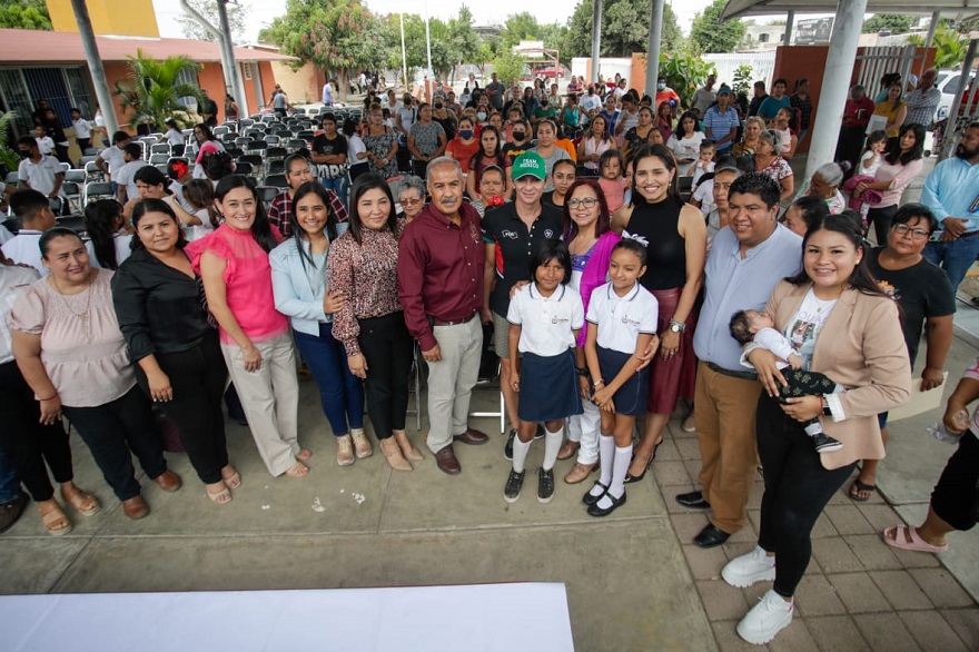 Leticia Ramírez y Viridiana Valencia anuncian apoyo federal para la escuela Gustavo Vázquez, en la capital del estado