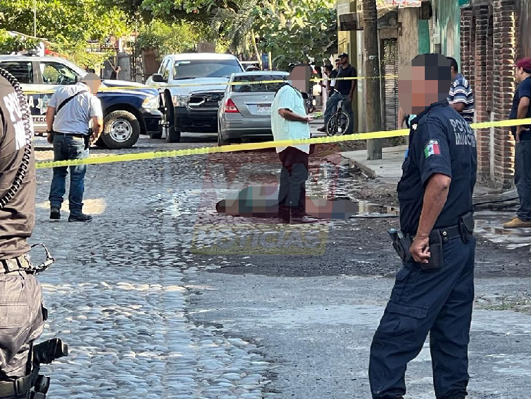 Asesinan a un hombre en la colonia Cofradía de Juárez, en Tecomán