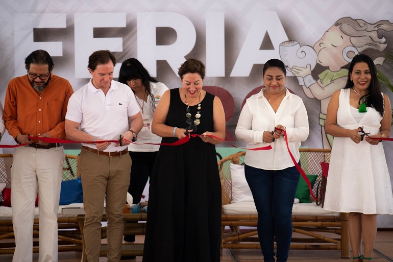 Magna Inauguración de la 2ª Edición de la Feria de Libro Manzanillo 2023 a cargo de la Embajadora de Chile, Beatriz Sánchez y la alcaldesa Griselda Martínez