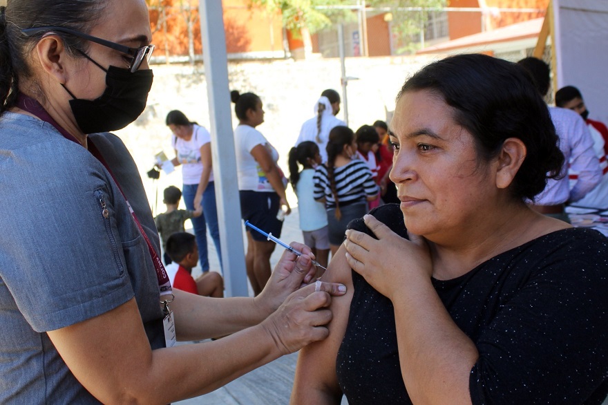 Salud Colima: con vacunación se logra inmunidad colectiva contra Covid-19