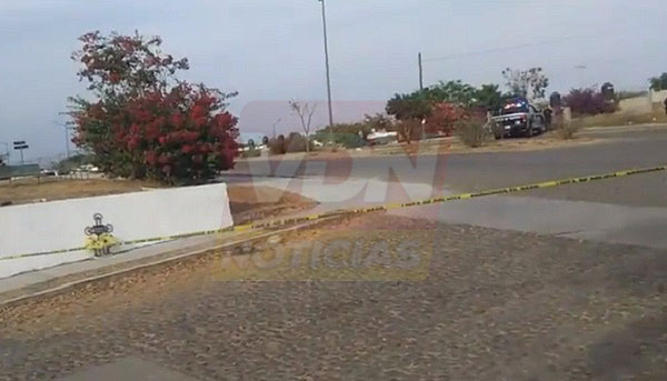 Asesinan a dos jóvenes en el jardín de la colonia Real del Seis, en Villa de Álvarez