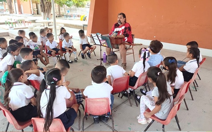 Cultura Colima prosigue gira de narraciones orales en comunidades rurales de Minatitlán