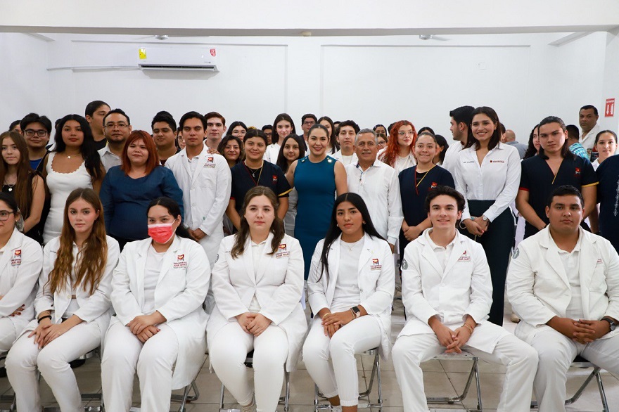 Indira: estudiantes de la Universidad José Martí recibirán computadoras gratis