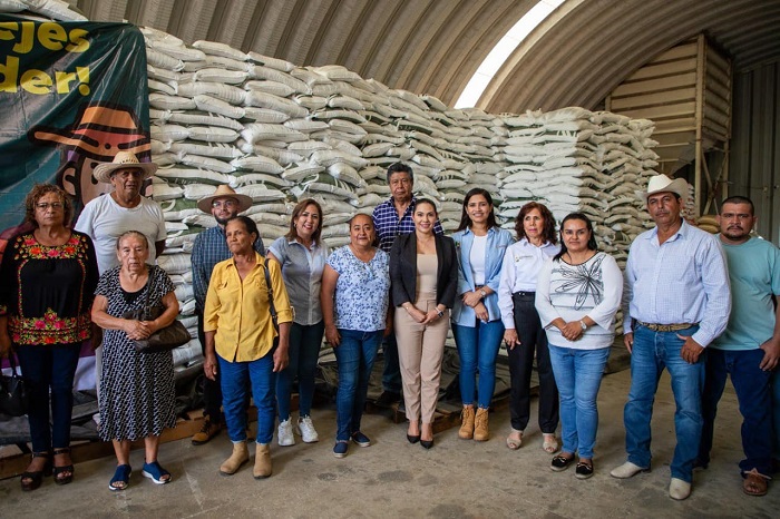 Indira participó en entrega Fertilizantes para el Bienestar a productores de Colima, Villa de Álvarez y Coquimatlán