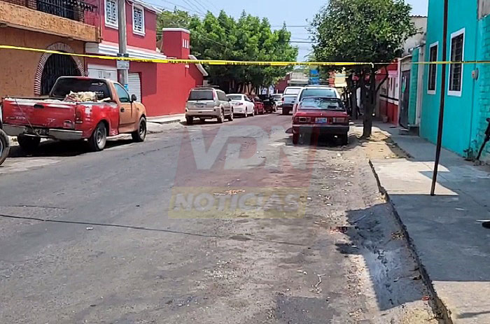 Una mujer muerta y un lesionado, deja agresión a balazos en la V. Bonfil, en Villa de Álvarez