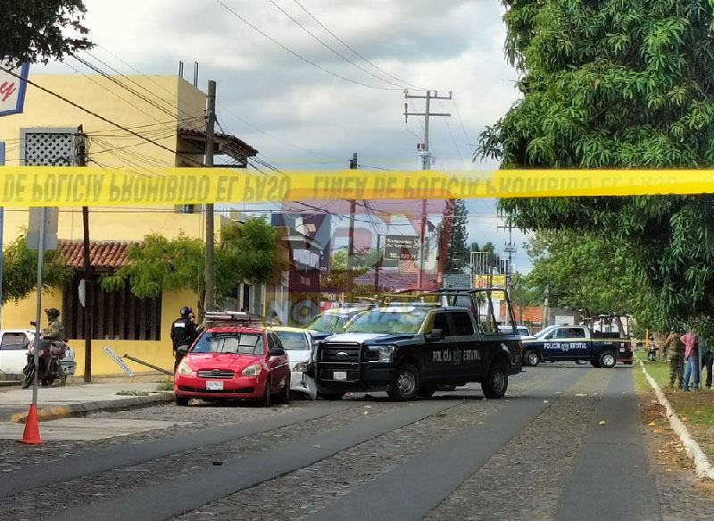 Se registra persecución entre presuntos delincuentes y policía en la zona norte de Colima, hay un detenido