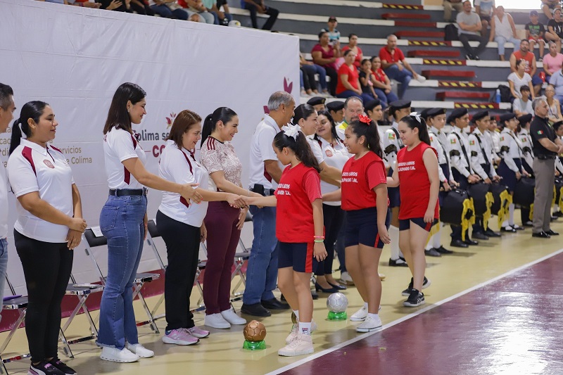 Indira inauguró la Convivencia Deportiva Estatal de Educación Básica Colima 2023