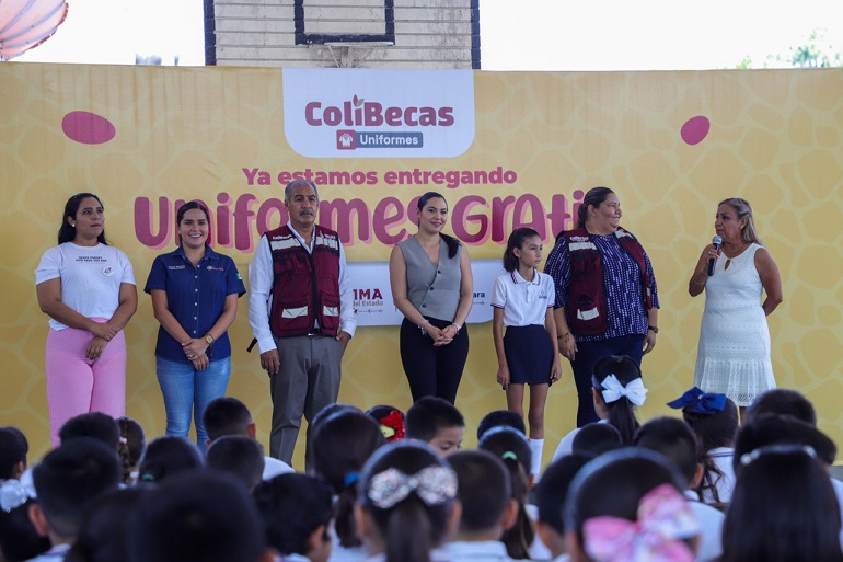 En Cuauhtémoc, más de 4 mil 445 estudiantes recibirán ColiBecas Uniformes, informó Indira en entrega a escuela de El Trapiche