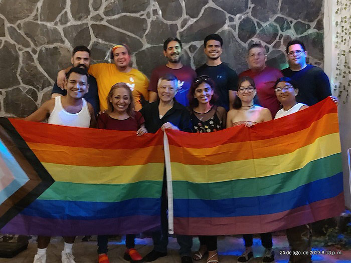 Activistas LGBTTTIQ se pronuncian a favor de los Libros de Texto Gratuitos; llaman a detener los discursos discriminatorios