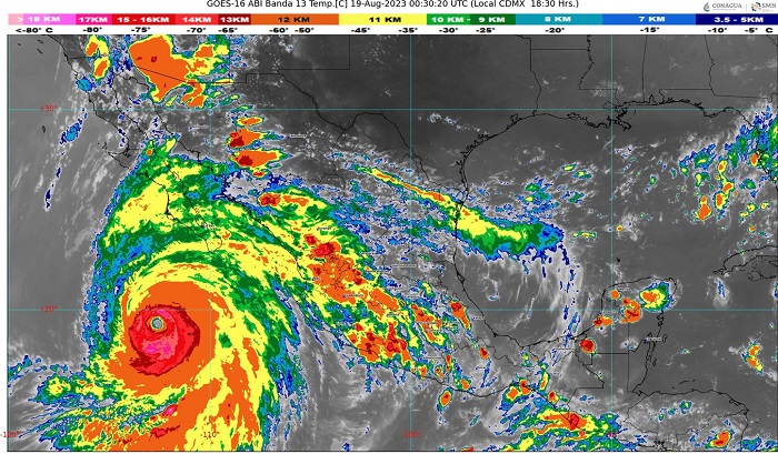 Hilary continúa desplazándose hacia el noroeste del país; en Colima podrían registrarse intervalos de chubascos