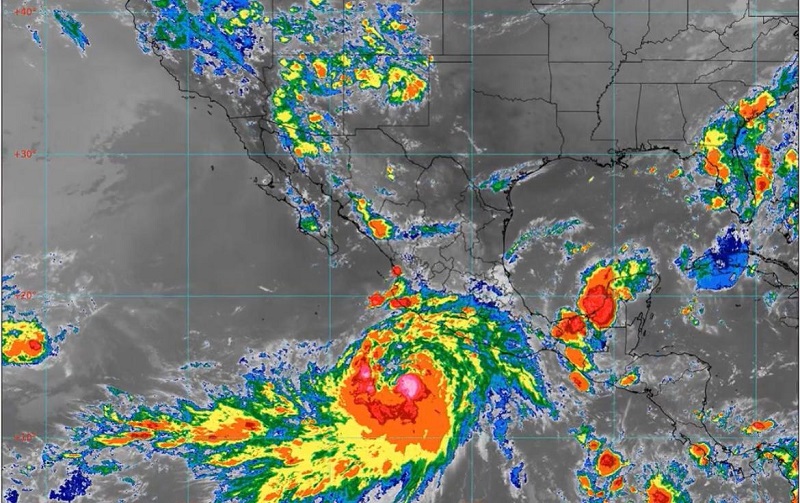 Hilary se convierte en huracán categoría 1; se prevén lluvias fuertes en el occidente del país, incluido el estado de Colima