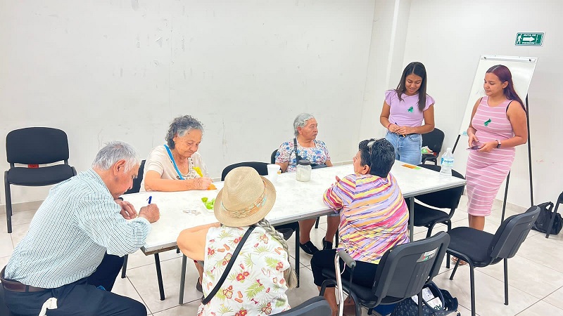 IAAM Colima impulsa Taller de Bienestar para la salud de Personas Adultas Mayores