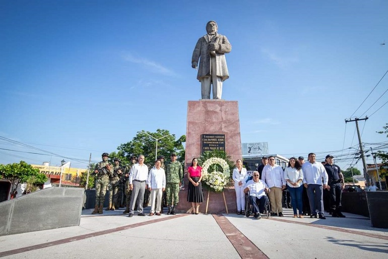 Indira participó en ceremonia del 166 aniversario luctuoso del General Manuel Álvarez