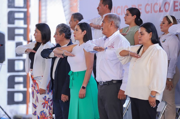 Indira inauguró el ciclo escolar 2023-2024 en la Secundaria Jesús Reyes Heroles