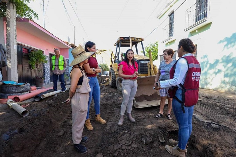 Gobernadora revisó este sábado avances de #ObraQueTransforma las calles Leandro Valle y Aldama