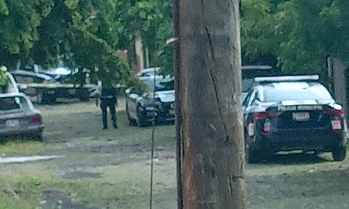 Adulto mayor sin vida fue localizado en un baldío en el Moralete, al parecer murió de causas naturales