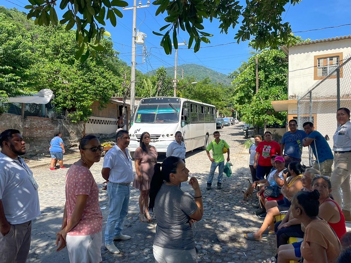 Movilidad garantiza transporte en comunidades de Jalipa y Francisco Villa, en Manzanillo