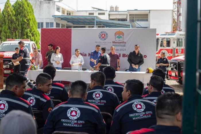 Celebra Ayuntamiento Día Nacional del Bombero con entrega de vehículos y equipamiento cuya inversión supera 3 millones 500 mil pesos