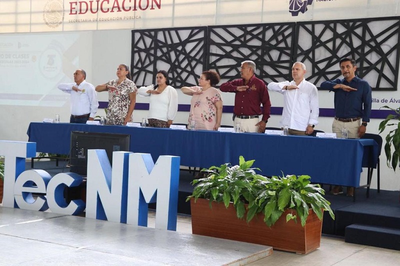 Adolfo Núñez encabeza inicio del ciclo escolar en el Tecnológico de Colima