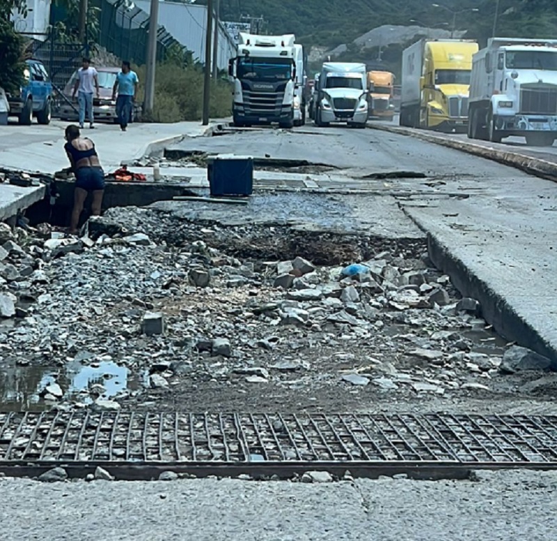 Deterioro de obra en Puerto de Manzanillo: Un Año Después