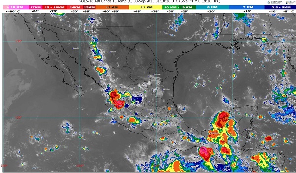 Onda tropical ocasionaría lluvias fuertes en las próximas horas en el estado de Colima