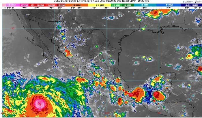 Jova ya es huracán categoría 4 y seguirá generando lluvias fuertes en municipios de Colima