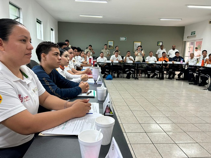 UEPC Colima se capacita en rescate de personas en riesgo por estructuras colapsadas