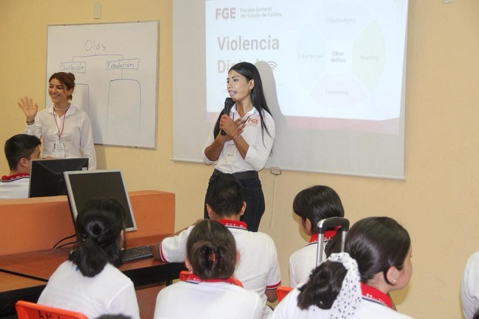 Educación Colima y FGE capacitan a estudiantes sobre prevención y combate a la violencia digital