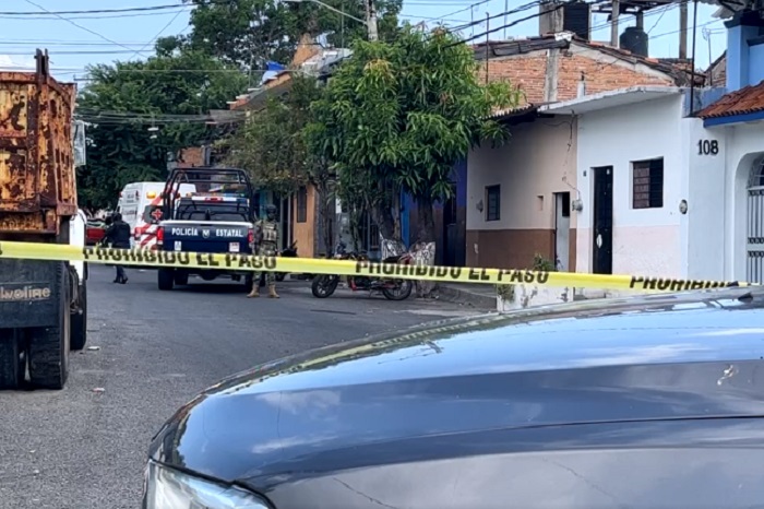 Un muerto y dos lesionados en ataque a balazos en la calle Manuel Gallardo, en Colima