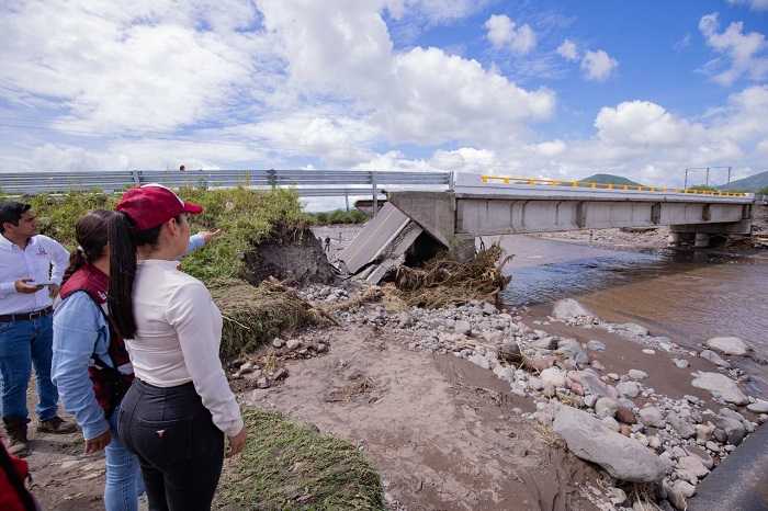 Puentes sobre Arroyo Seco en carretera Villa-Minatitlán y rumbo a El Chical sin daños estructurales: Indira
