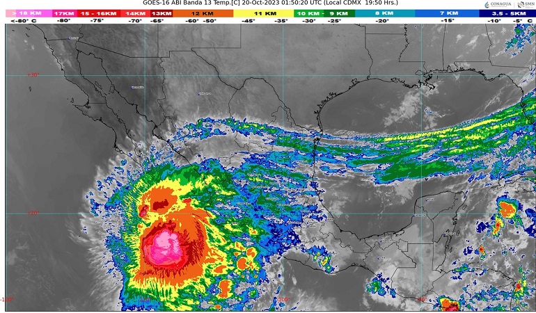 ‘Norma’ se debilitó a huracán categoría 3; seguirá generando lluvias muy fuertes en Colima y Jalisco
