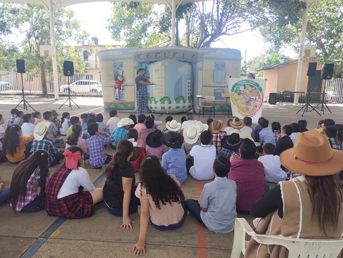 DIF Estatal Colima presenta obra ‘Juguemos a comer bien’ para invitar a tener sana alimentación