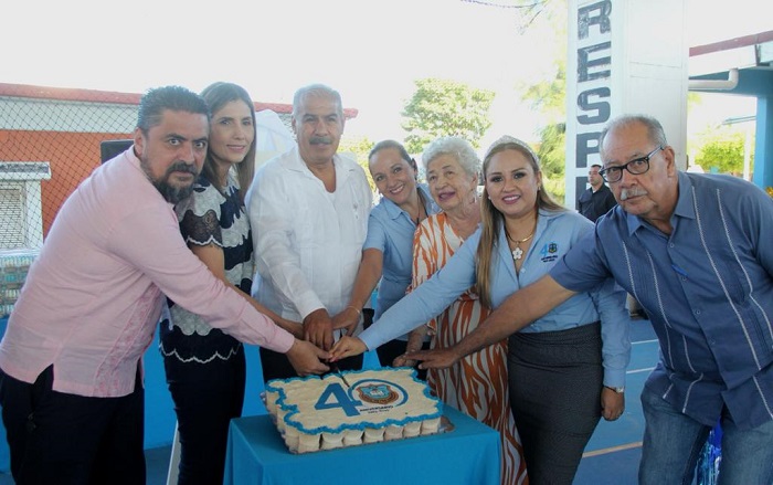 Celebra Educación Colima 40 aniversario de la Secundaria Jesús Reyes Heroles